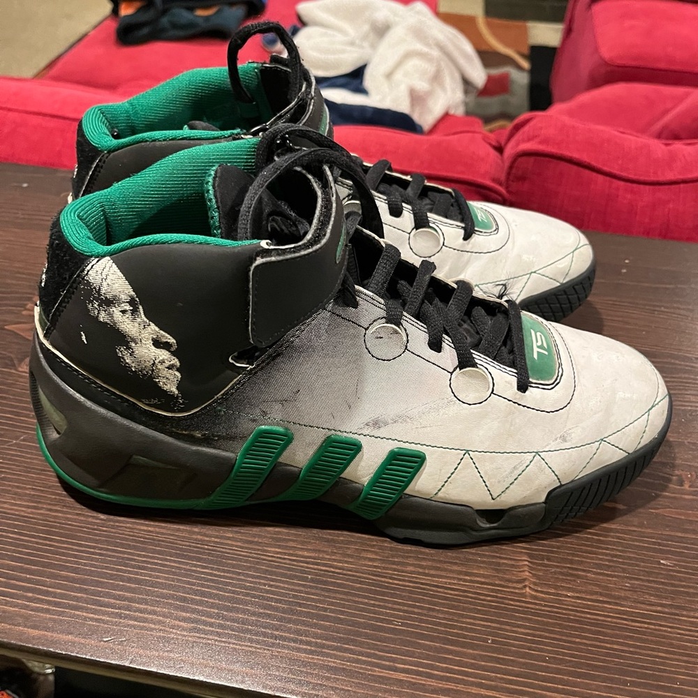 Adidas TS Commander Garnett